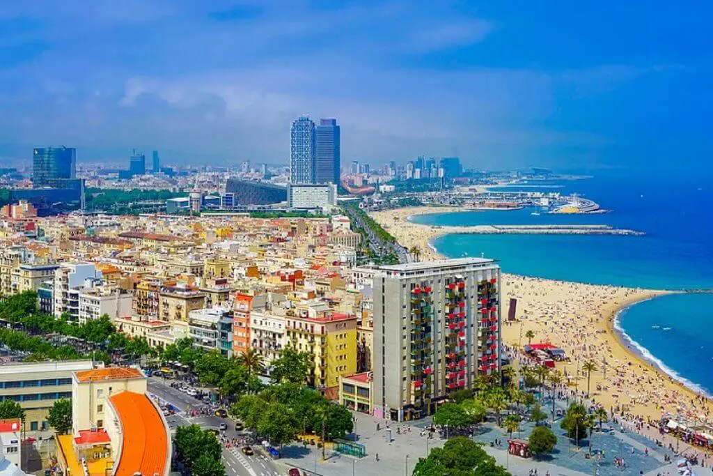 Governo da Catalunha oferece bolsa de 4 mil euros mensais para pesquisadores