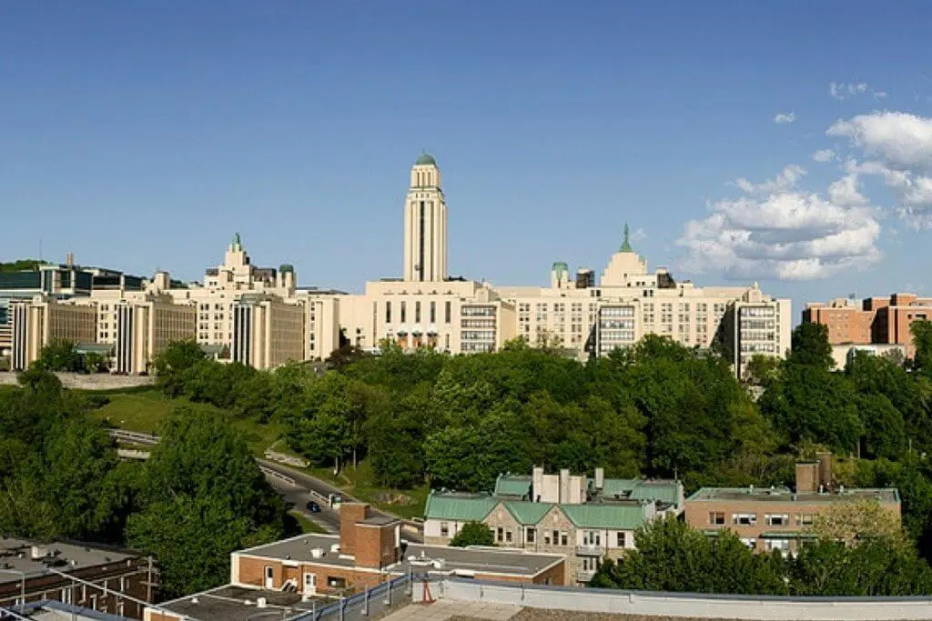 Universidade de Montréal (UdeM)