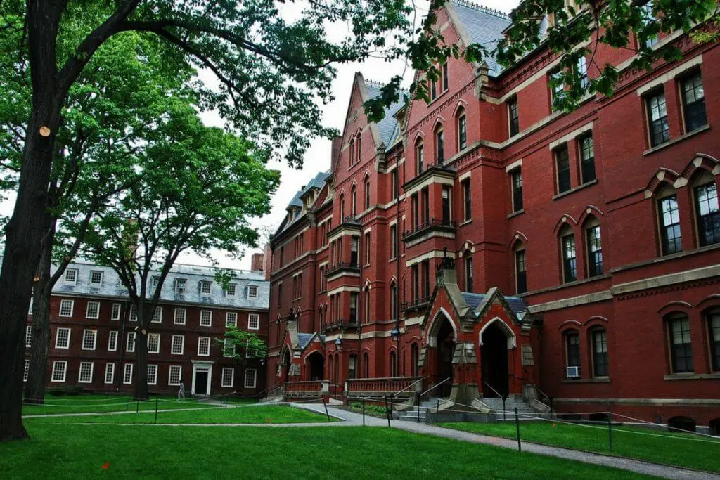Harvard lança fellowships para pesquisadores experientes