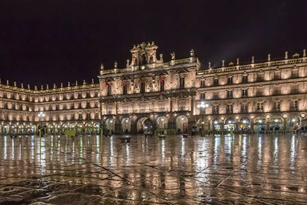 Últimos dias: 36 bolsas para mestrado em Salamanca, na Espanha