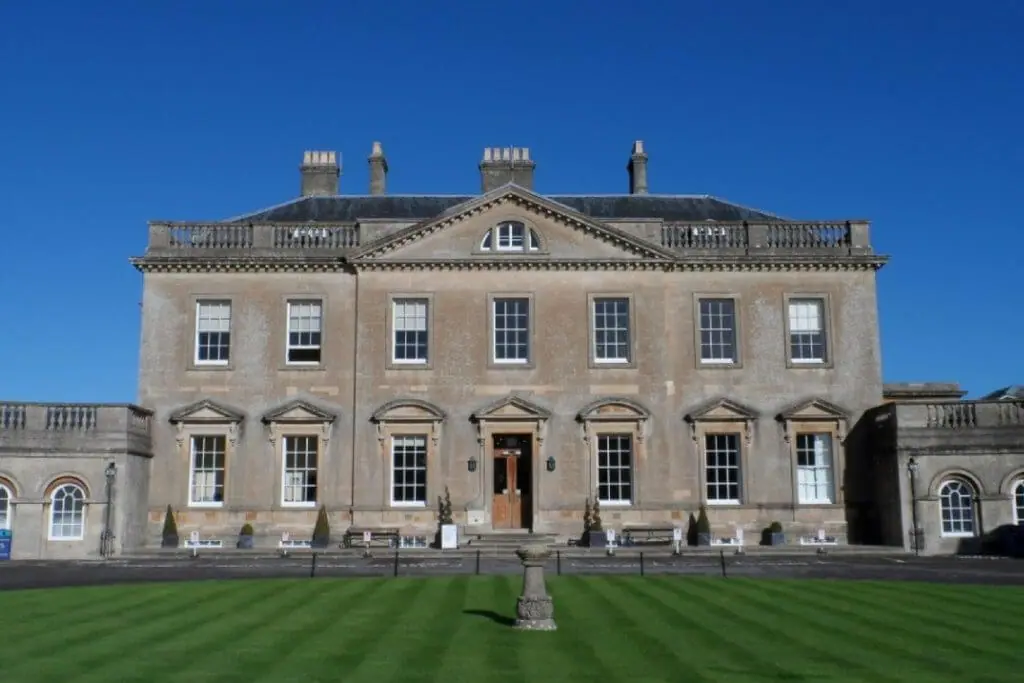 Universidade Bath Spa oferece bolsas de mestrado no Reino Unido