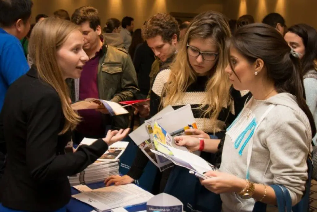 Feira EducationUSA traz 30 universidades americanas a São Paulo