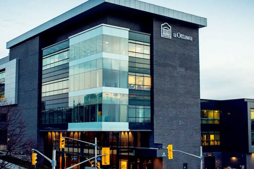 Universidades do Canadá oferecem bolsas para pesquisadores
