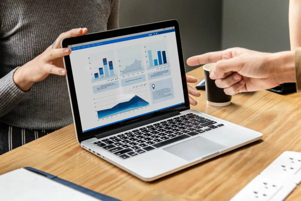 MSc in Business: saiba como o mestrado científico pode ser uma alternativa ao MBA
