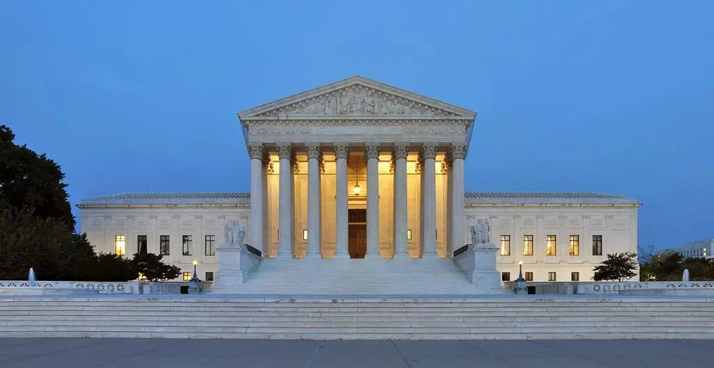 Fachada da Suprema Corte dos Estados Unidos, em Washington D.C./Wiki Commons
